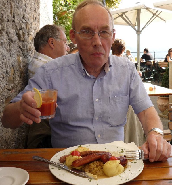 Nom noms in Castlecoombe