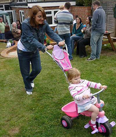 faster, Aunty Kati ! faster, Aunty Kati !
