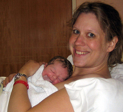 Zoe and Mummy, skin to skin